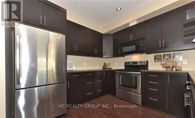 Photo - 112 N Centre Rd