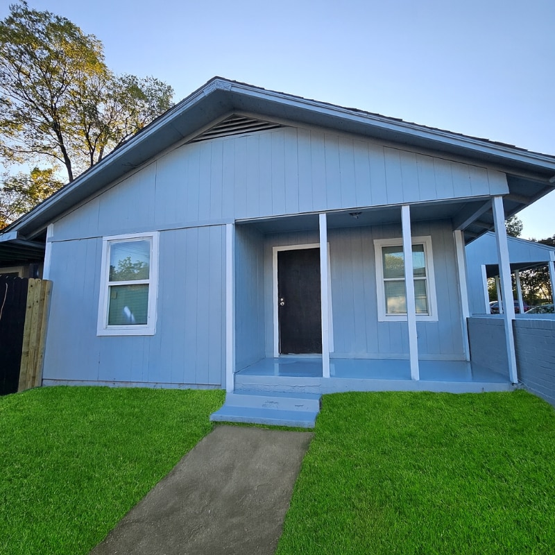 Photo - 220 E Woodin Blvd