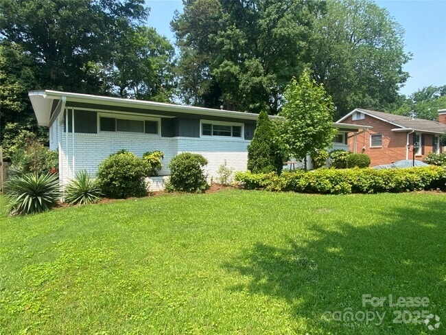 Building Photo - 914 Burnley Rd Rental