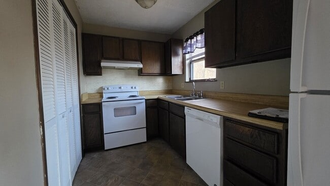 Photo - Townhouse in Smoketree Apartments