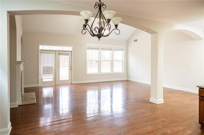 Photo - 4595 Essen Ln