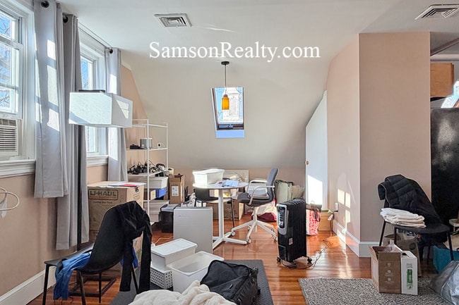 Photo - 135 Glenwood Ave Unit 2