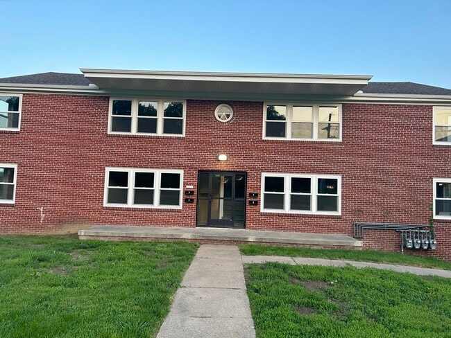 Photo - 4402 N 52nd St Unit Apt 4