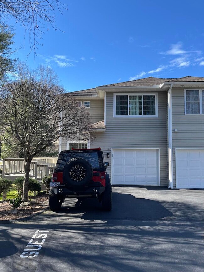 Photo - 106 Grist Mill Drive - Spacious home in Ha...