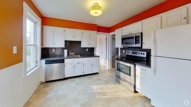 Building Photo - 1 Windsor Rd Unit 1 Rental