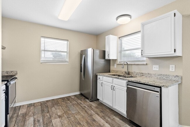 Photo - 4604 Greyhound Dr