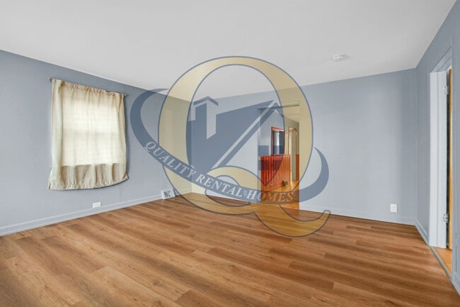 Photo - Available Now! Swartz Creek Schools!