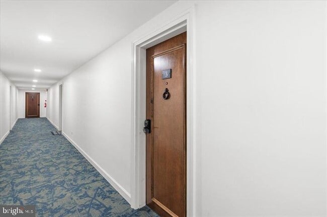 Building Photo - 380 Broadview Ave Unit APT 5