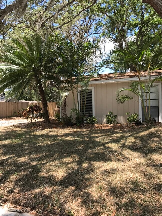 Building Photo - 2633 Pursell Cir Unit 2633 Pursell circle Rental