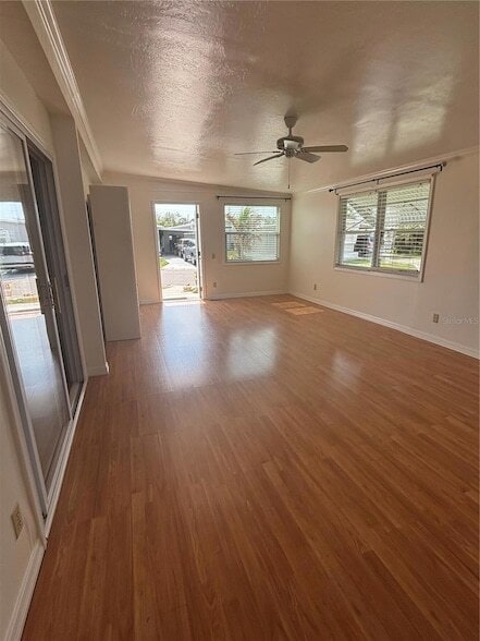 Photo - 5236 Kenwood Ave