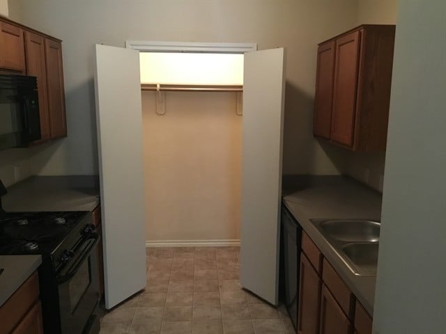 Photo - 2802 Wisner Cir