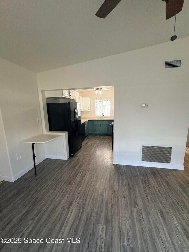 Photo - 1217 Pinewood Dr