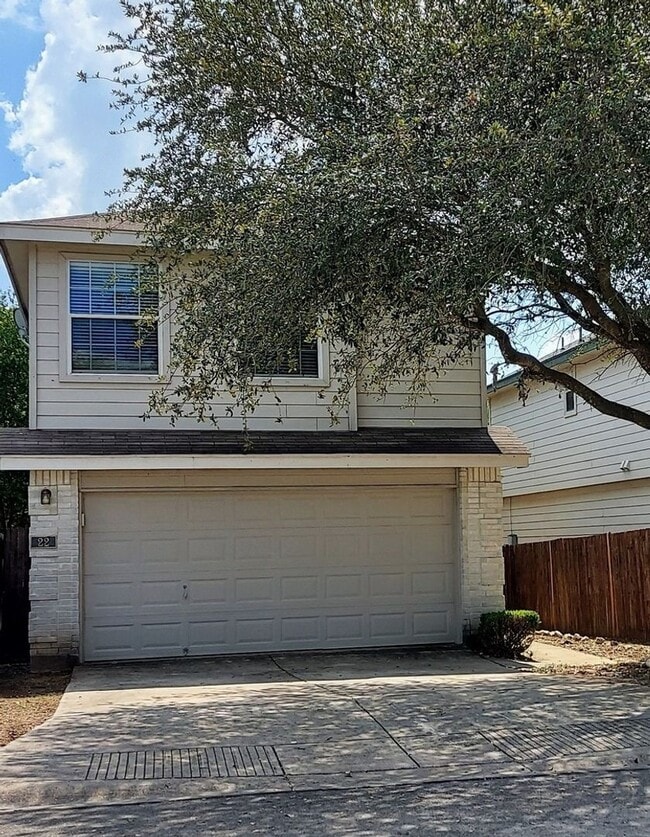 Building Photo - Charming two-story home in the Bluffs at W...
