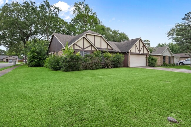 Photo - 302 Foxtail Ct