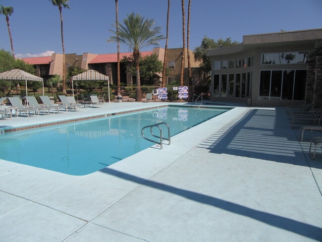 Photo - 4954 River Glen Dr Unidad 123