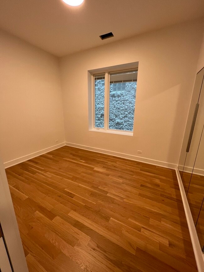 Photo - 524 N May St