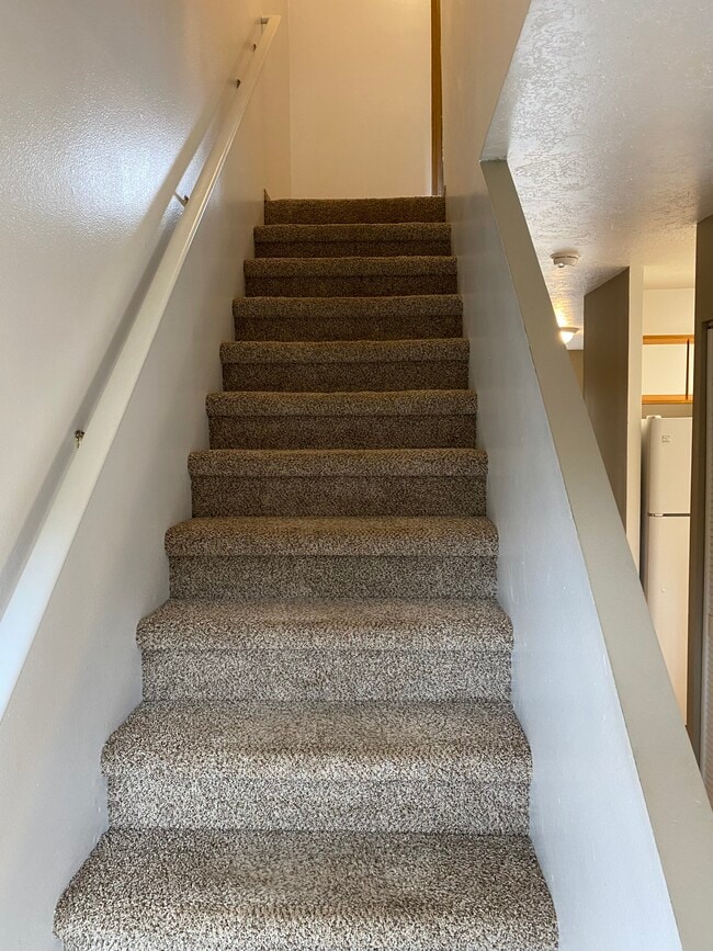 Photo - 121 SE Ainslee Ave Unit Pet friendly townhome