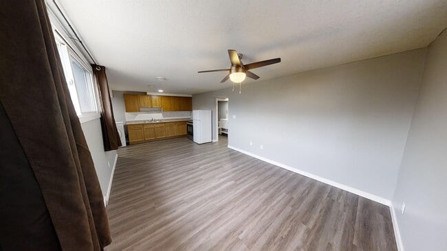 Photo - 9831 100a Ave