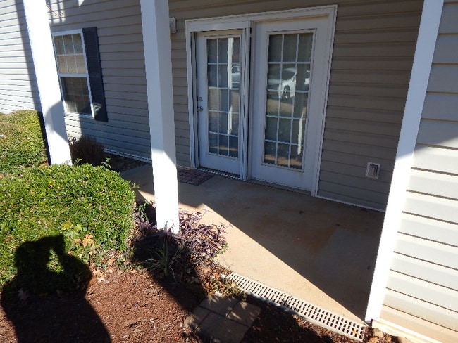 301 McKenna Cir