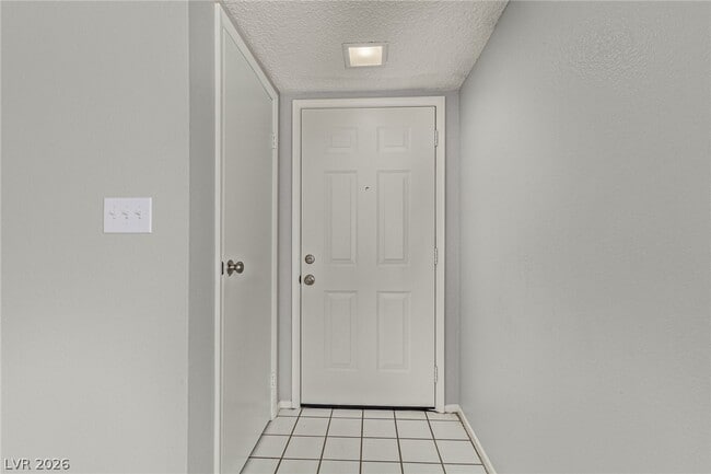 Photo - 2689 Rungsted St