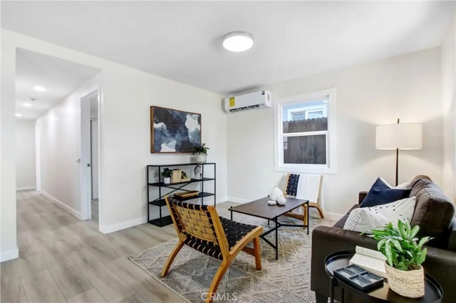 Photo - 667 N Pennsylvania Ave