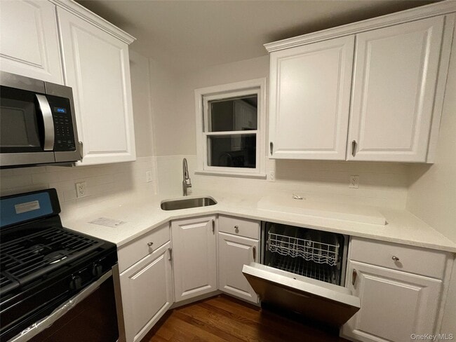 Photo - 27 Neperan Rd Unit 2R
