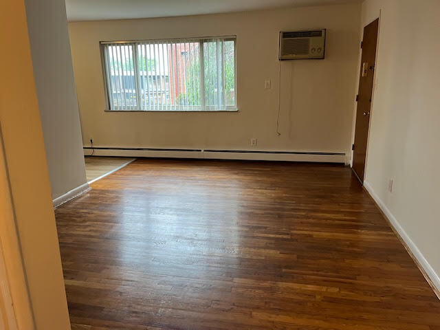 Photo - 5642 Macey Ave