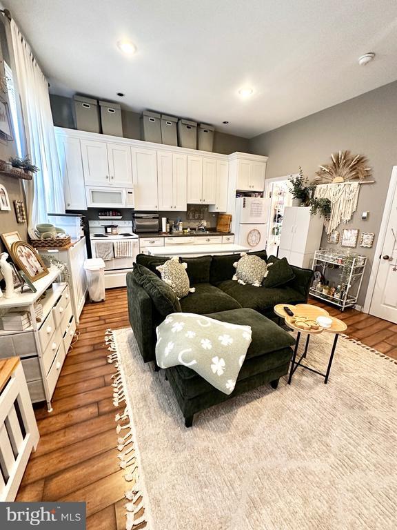 Building Photo - 59 N Main St