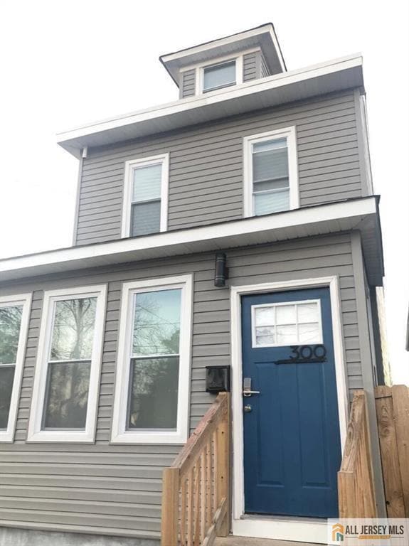 Building Photo - 300 D'Arcy Ave Unit A