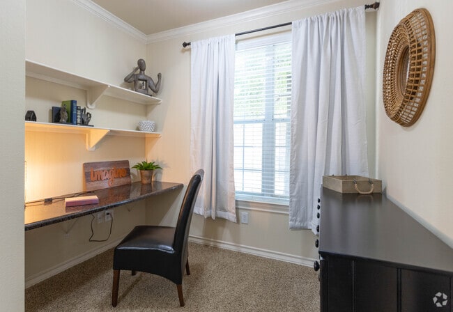2BR, 2BA - 1,214 SF