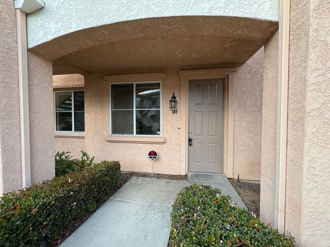 Building Photo - 2 Bedroom First Floor Condo in Rancho San Diego