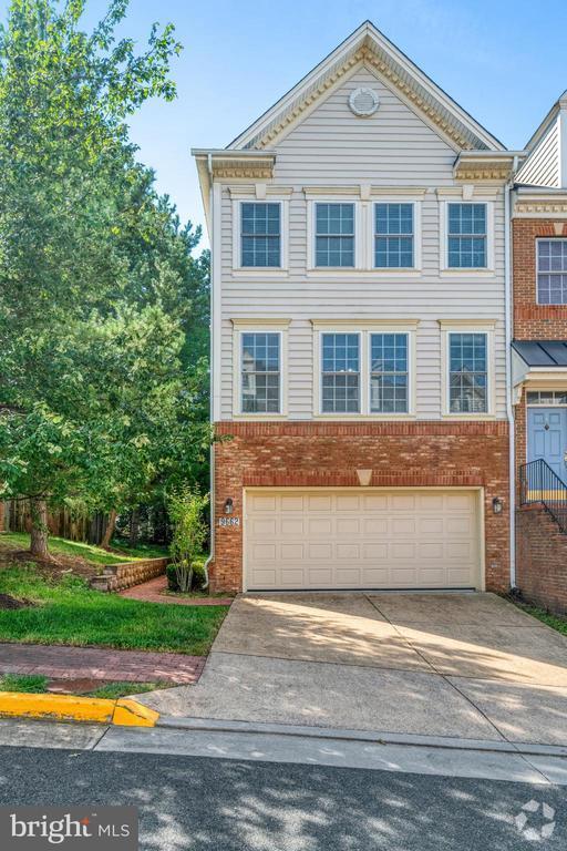 Building Photo - 9662 Potters Hill Cir Rental