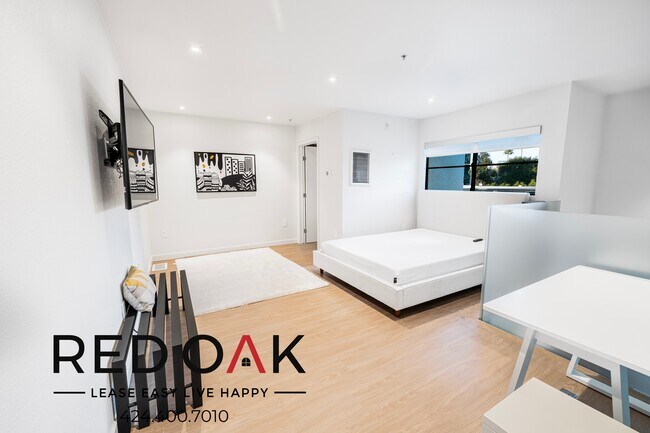 Photo - 11649 Mayfield Ave Unidad 2D