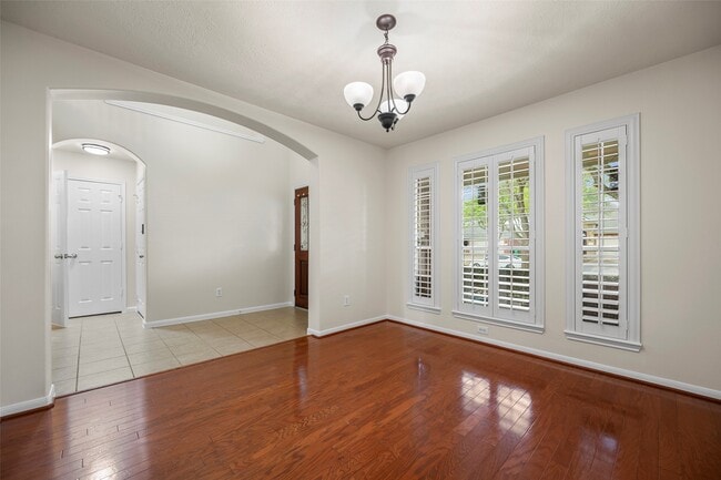 Photo - 22110 Field Green Dr