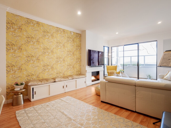 Photo - 2276 S Beverly Glen Blvd Unit 207