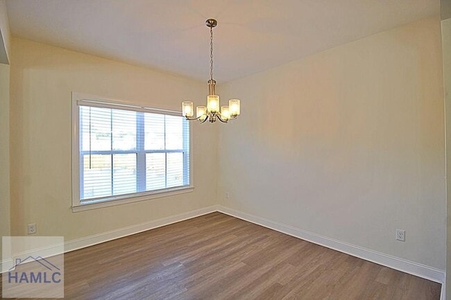 Photo - 151 Buckingham Dr