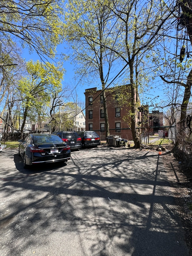 Photo - 50 Perrin St