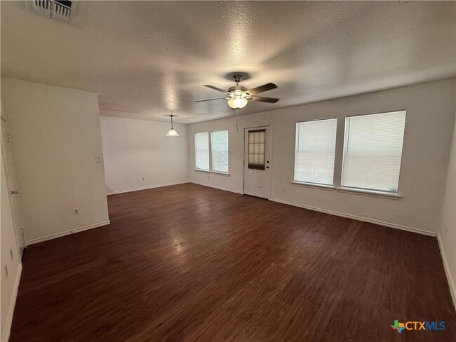 Building Photo - 1000 Sagewood Trail