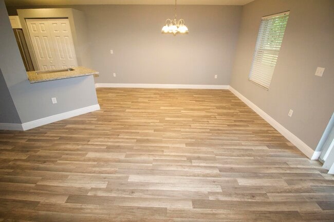 Photo - 5086 Rambler Rose Way
