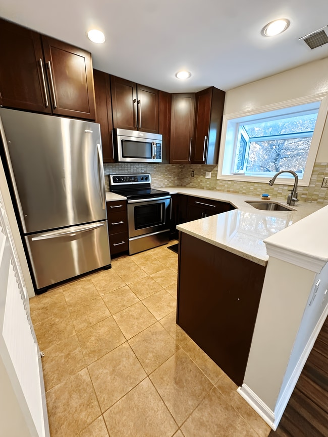 Photo - 2604 S Arlington Mill Dr Unit C