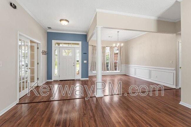 Photo - 435 St Julian Pl
