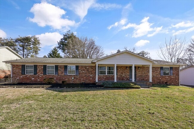 Photo - 930 Corning Rd