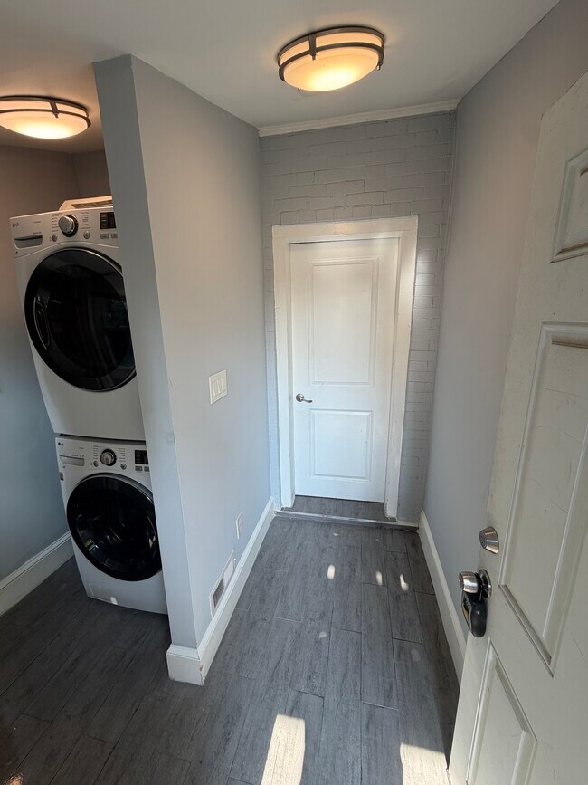 Photo - 501 S 44th St Unit Apt1