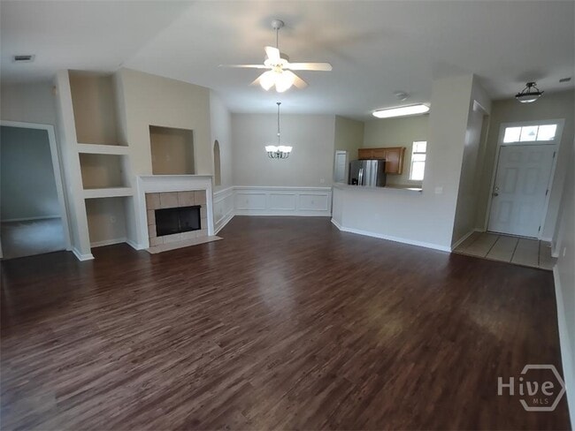 Photo - 245 Blue Lake St