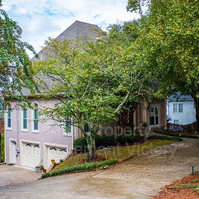 Photo - 1120 Shades Crest Rd