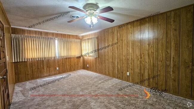 Building Photo - 4 bedroom 2 bathroom home in Lawndale read...
