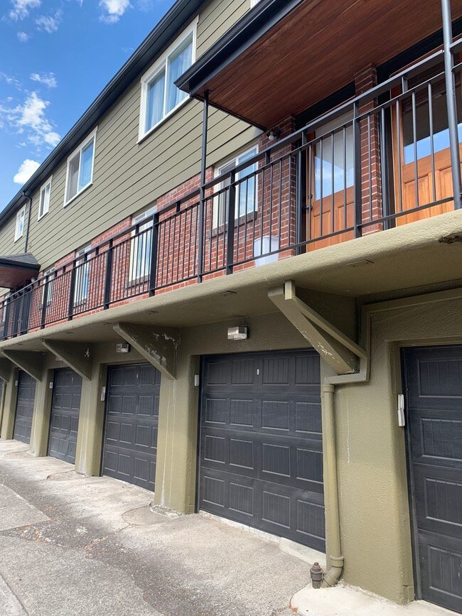 2 br, 1 bath House - 1403 NW 23rd Ave #3 - 2 br, 1 bath House - 1403 NW 23rd Ave #3