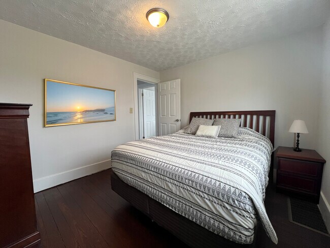 Photo - 538 Webster St