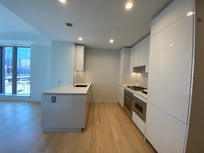 Photo - 135 Seaport Blvd Unit 708