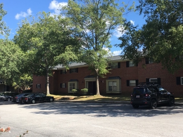 Off-street parking - 1100 Skyland Dr Unit K4